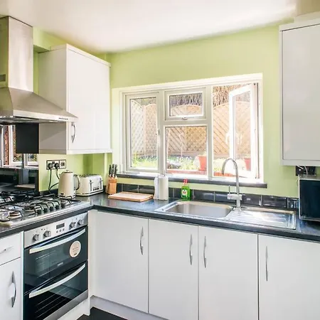 Villa Comfortable House Knaresborough With 2 Parking Spaces & Garden